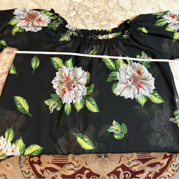 NWT Love Ari Boho Black Floral Top with Bell Sleeve Size 1X - Picture 9 of 12